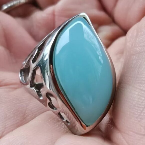 Women Ring Faux Turquoise Stone Silver Tone Fashion Jewelry Ring Size 8.5 - Picture 1 of 12